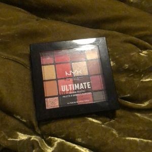 NYX Phoenix palette